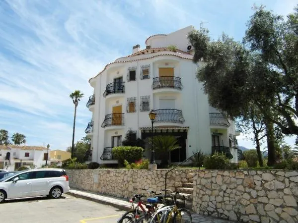 Estudio Piscina El Retiro * دينايا